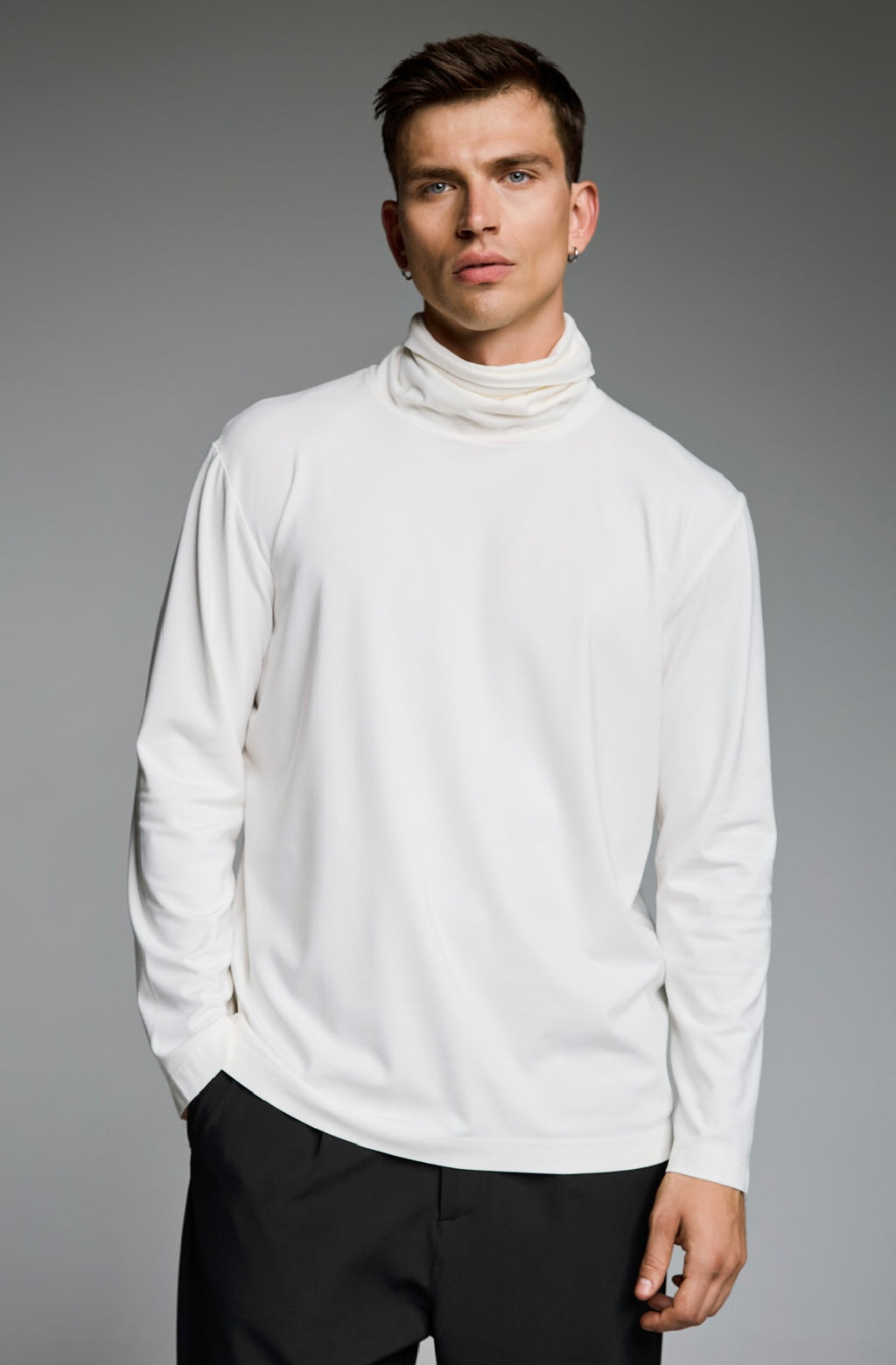 DIVERSE | TURTLE NECK