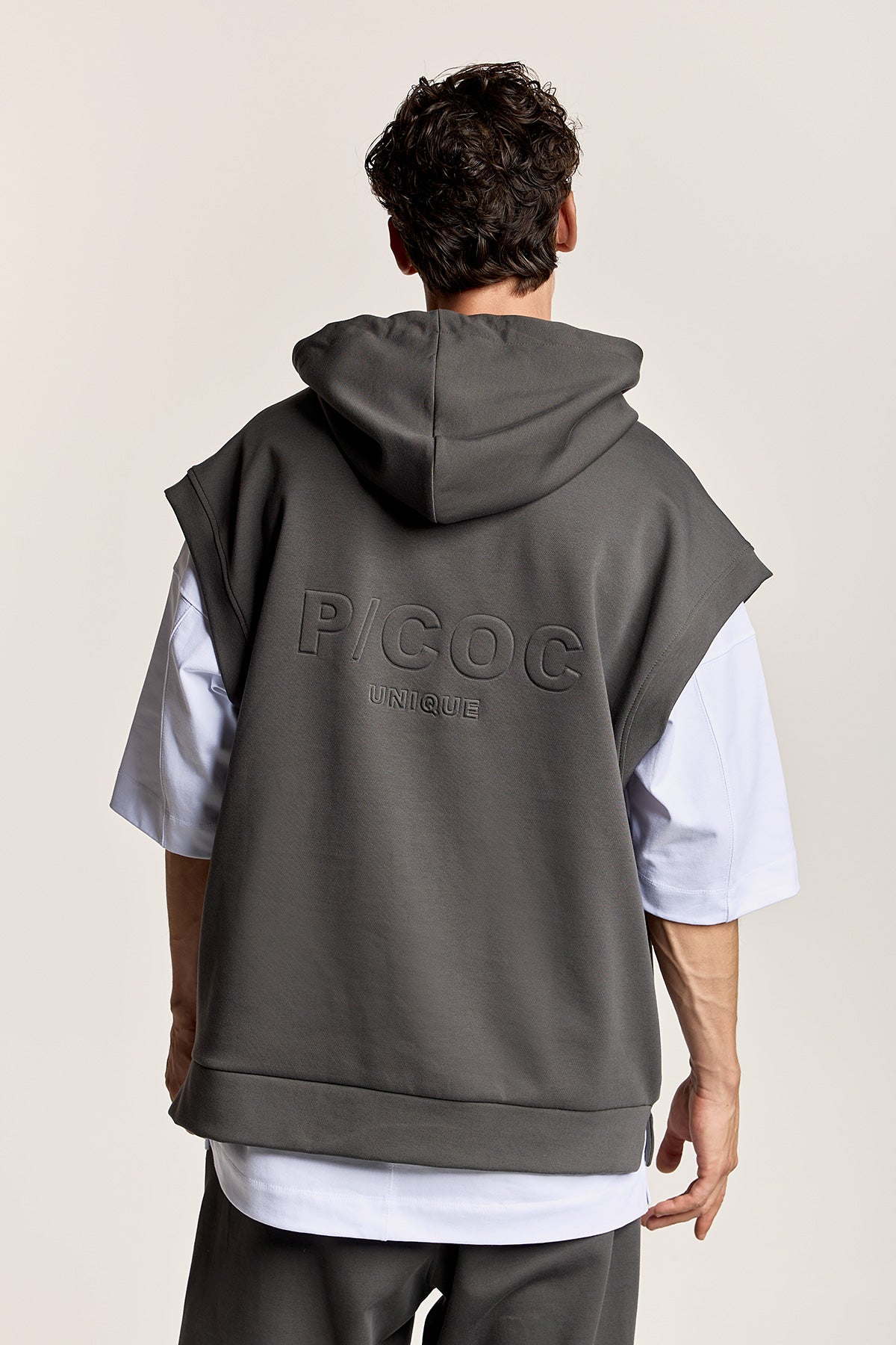 P/COC | SLEEVELESS HOODIE